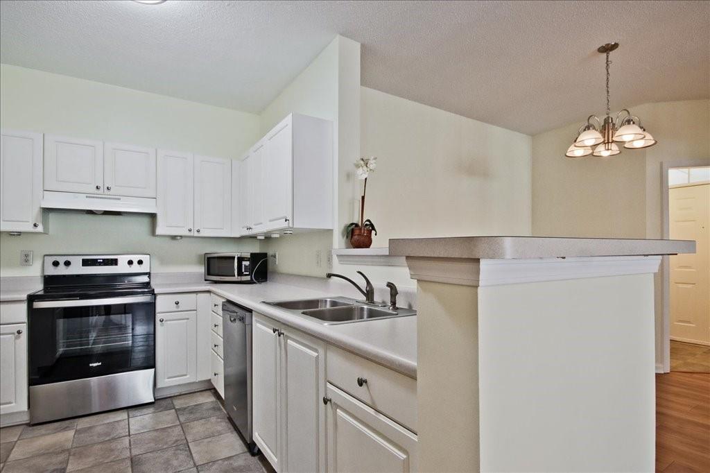 8102 WOODLAND Lane Unit 8102