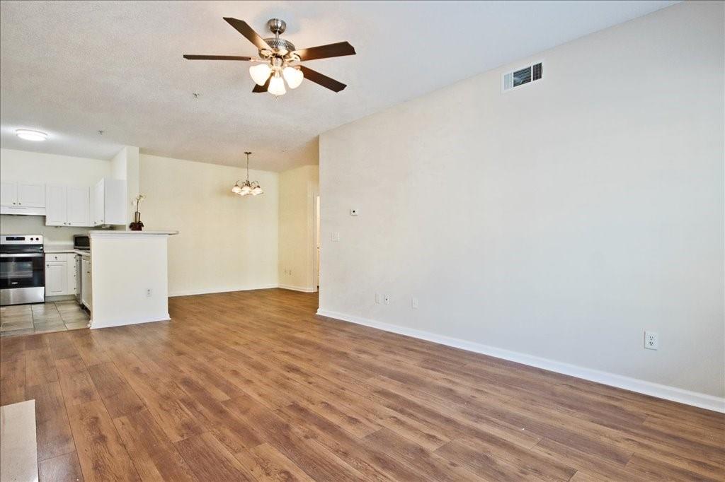 8102 WOODLAND Lane Unit 8102
