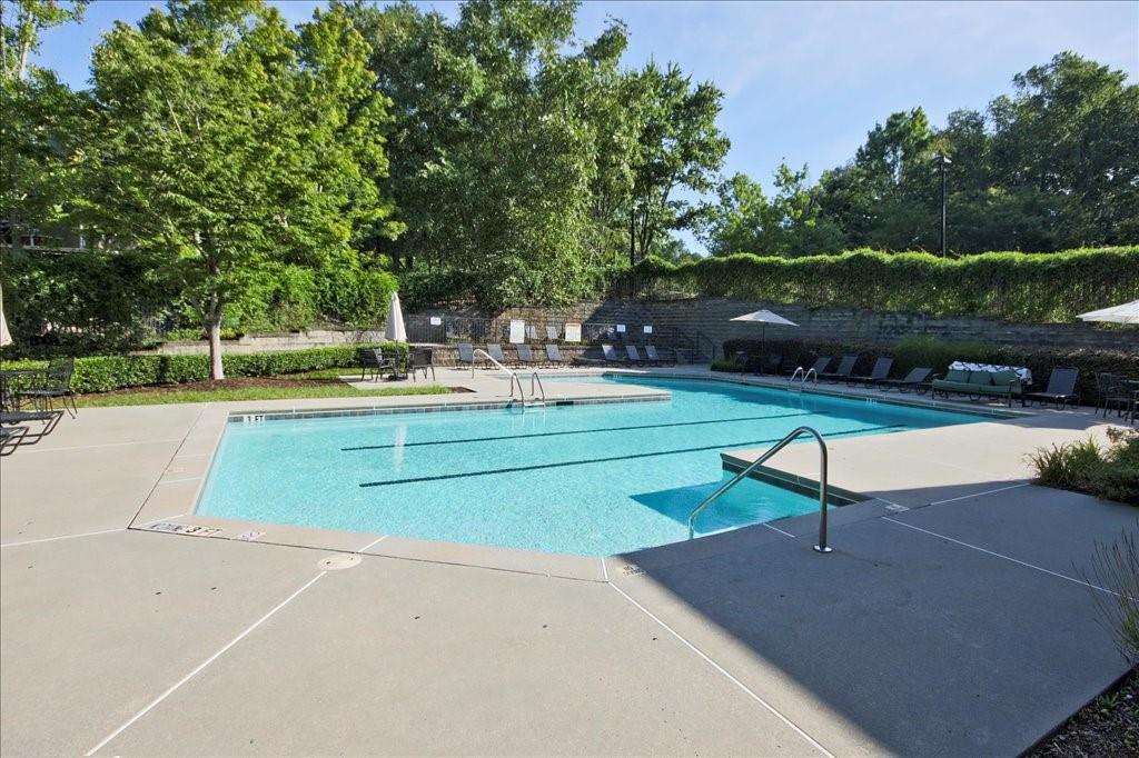 8102 WOODLAND Lane Unit 8102