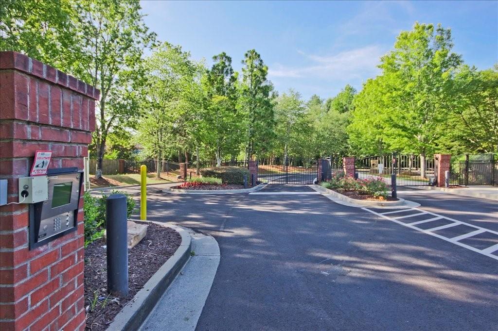 8102 WOODLAND Lane Unit 8102
