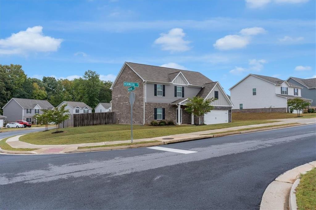 436 VERMEER Court