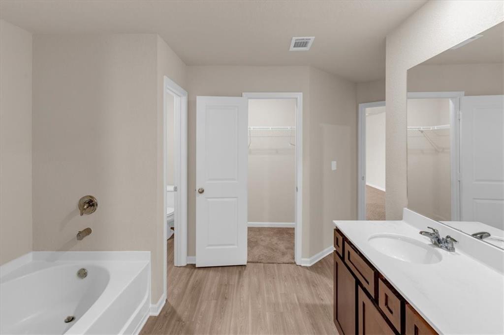 436 VERMEER Court