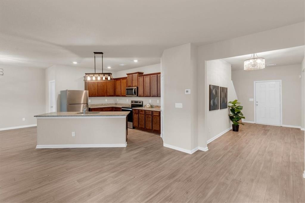 436 VERMEER Court