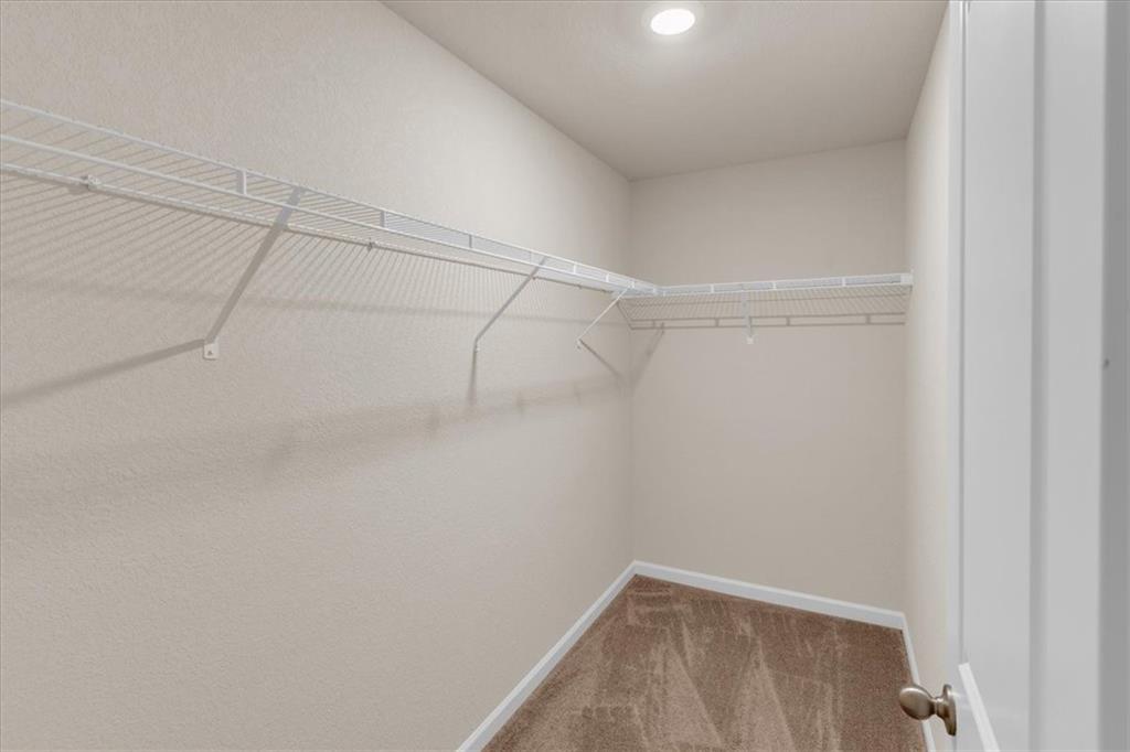 436 VERMEER Court