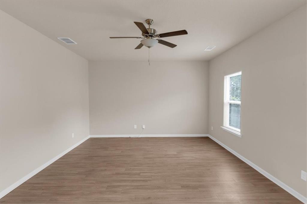 436 VERMEER Court