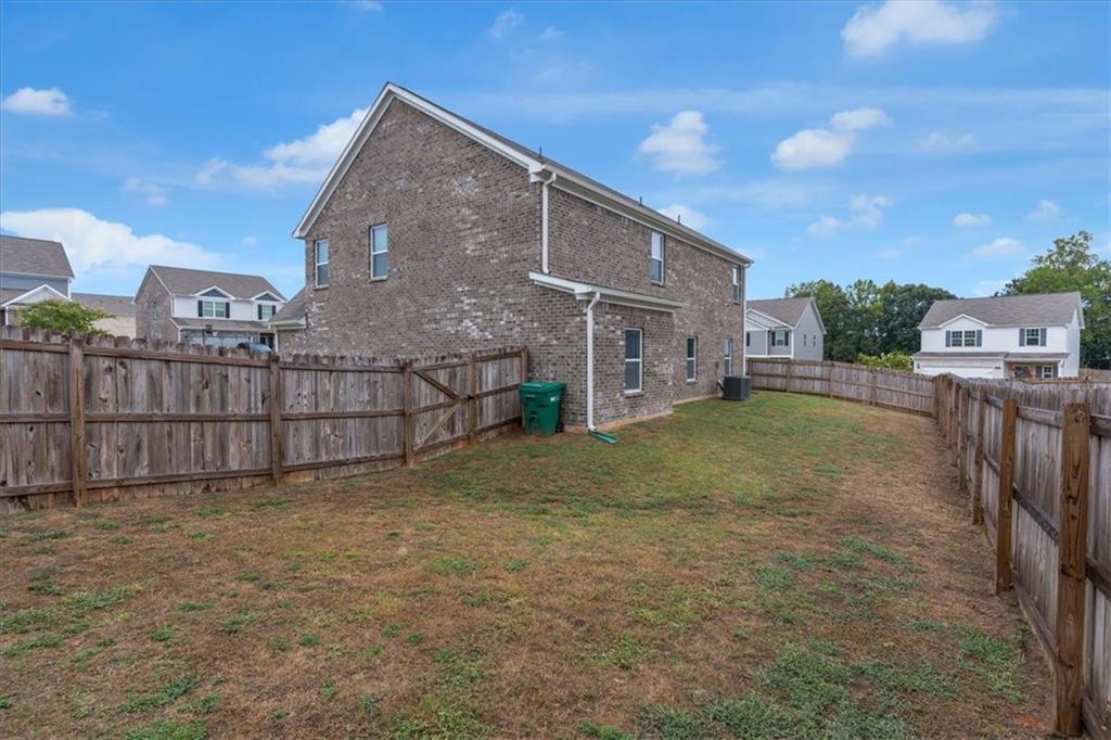 436 VERMEER Court