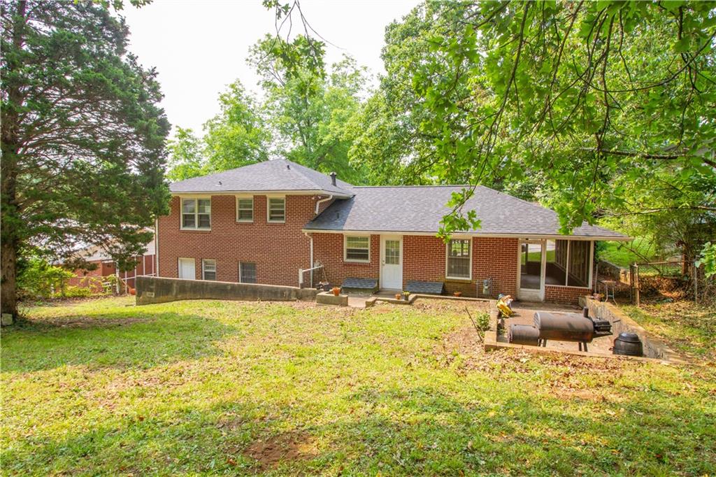 1558 BOULDERWOODS Drive SE