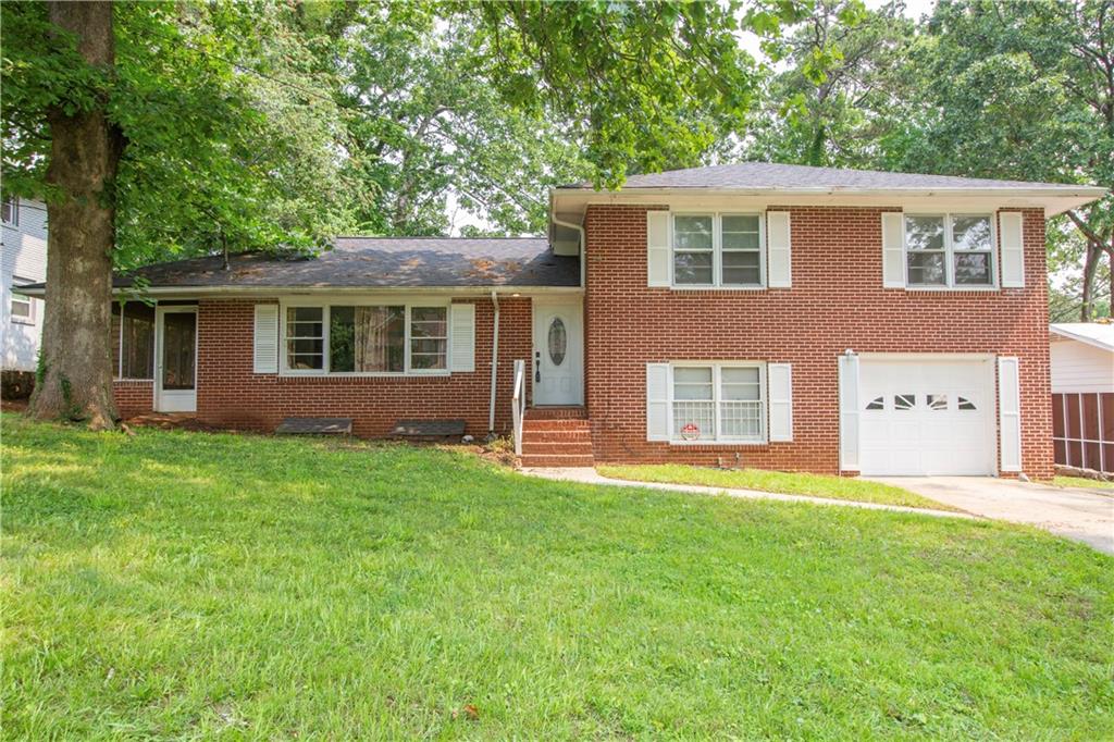 1558 BOULDERWOODS Drive SE