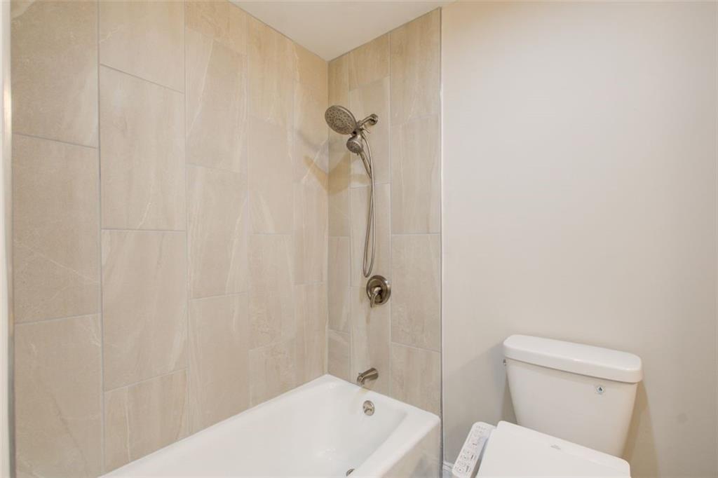1105 CLAIREMONT Avenue Unit J