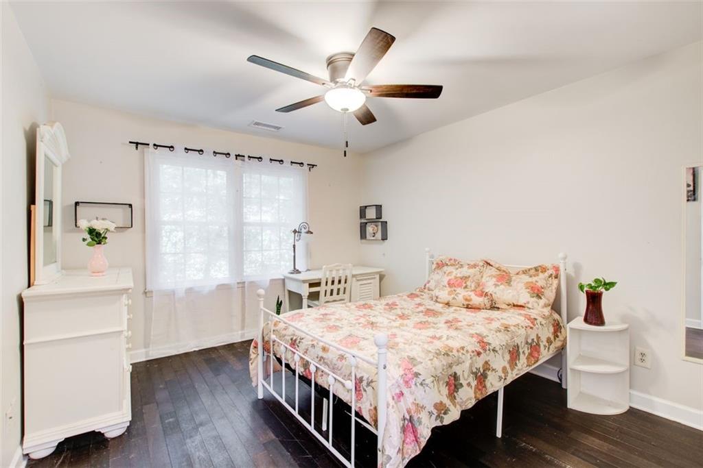 1105 CLAIREMONT Avenue Unit J