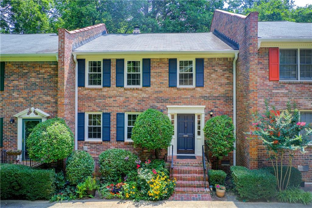 1105 CLAIREMONT Avenue Unit J