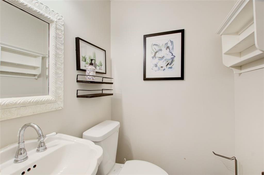 1105 CLAIREMONT Avenue Unit J