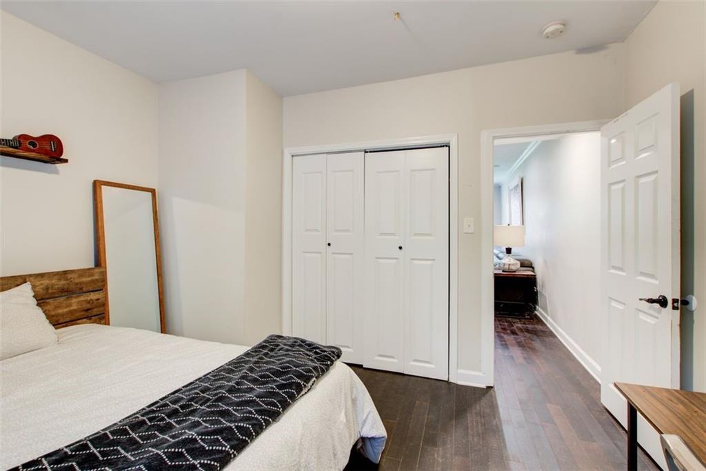 1105 CLAIREMONT Avenue Unit J