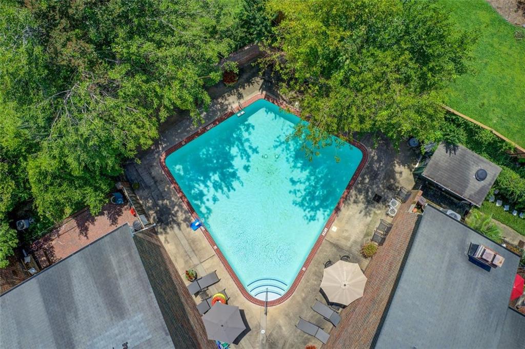 1105 CLAIREMONT Avenue Unit J