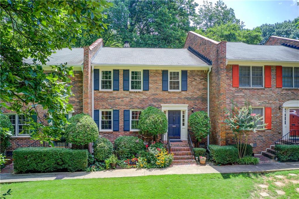 1105 CLAIREMONT Avenue Unit J