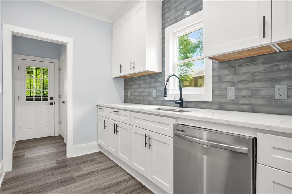 935 PELHAM Street NW