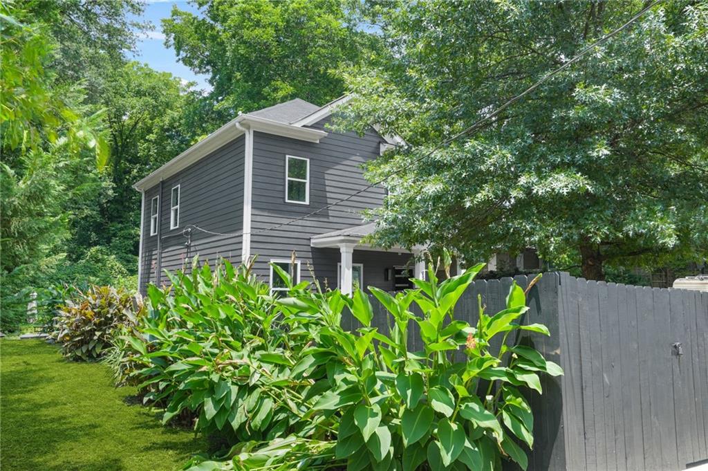 935 PELHAM Street NW