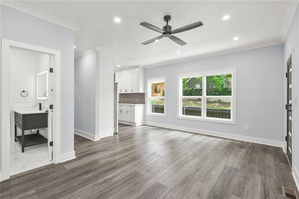 935 PELHAM Street NW