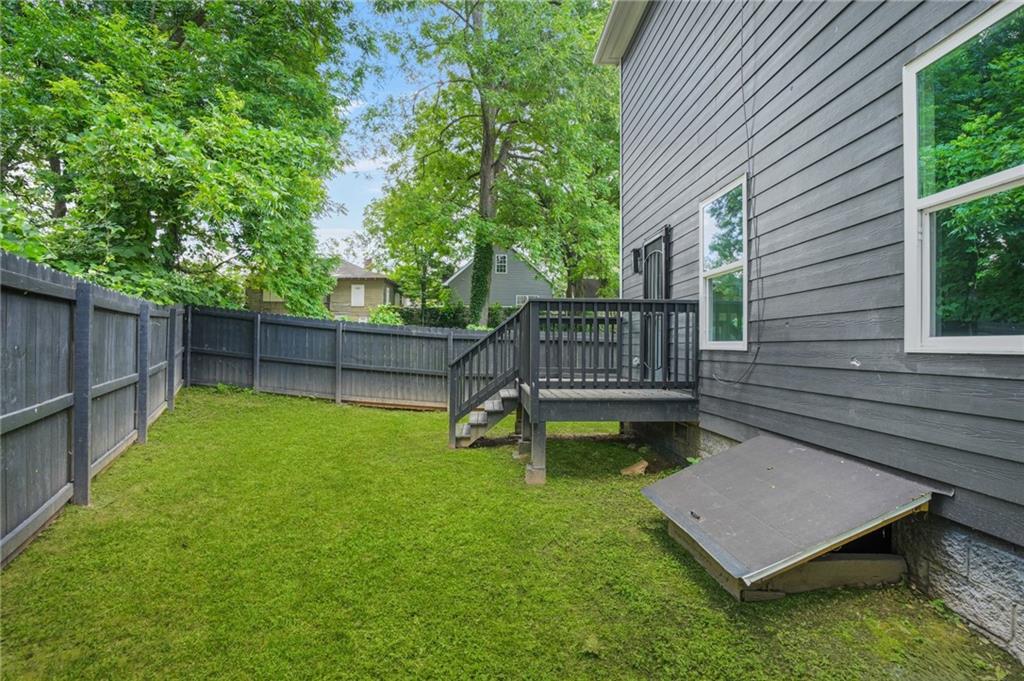 935 PELHAM Street NW