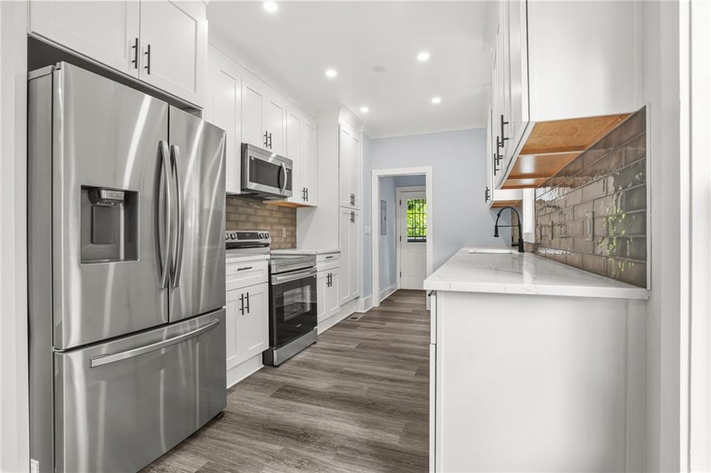 935 PELHAM Street NW