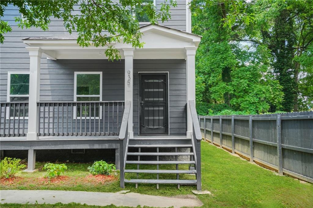 935 PELHAM Street NW