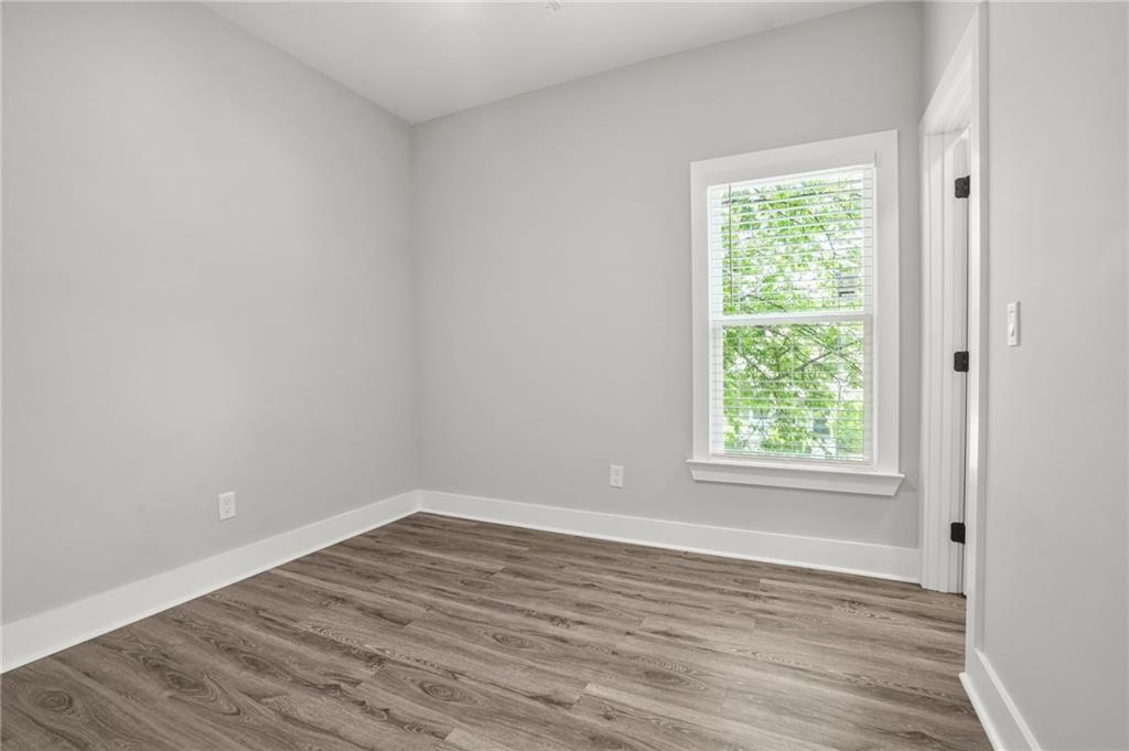 556 PAINES Avenue NW