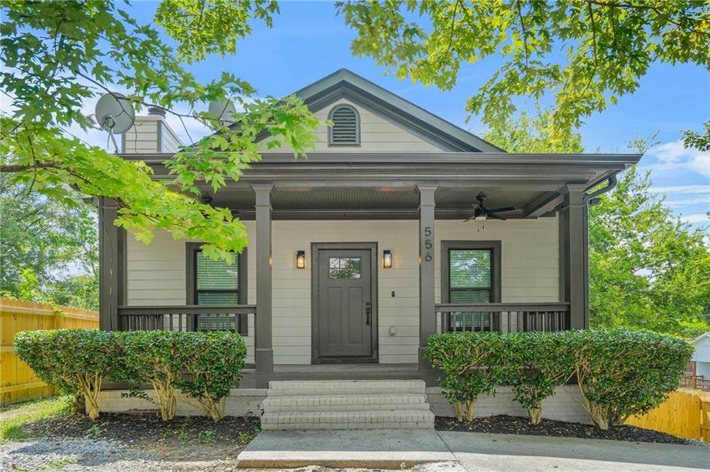 556 PAINES Avenue NW