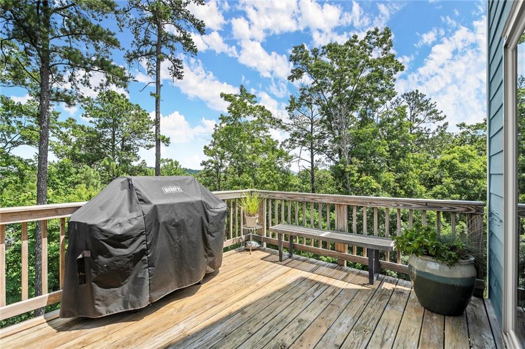 4 RIDGEMONT Way SE