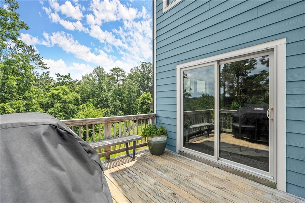 4 RIDGEMONT Way SE