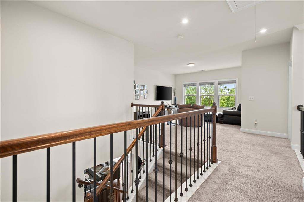 4 RIDGEMONT Way SE