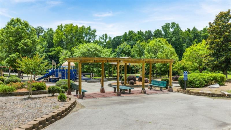102 Crooked Lake Park
