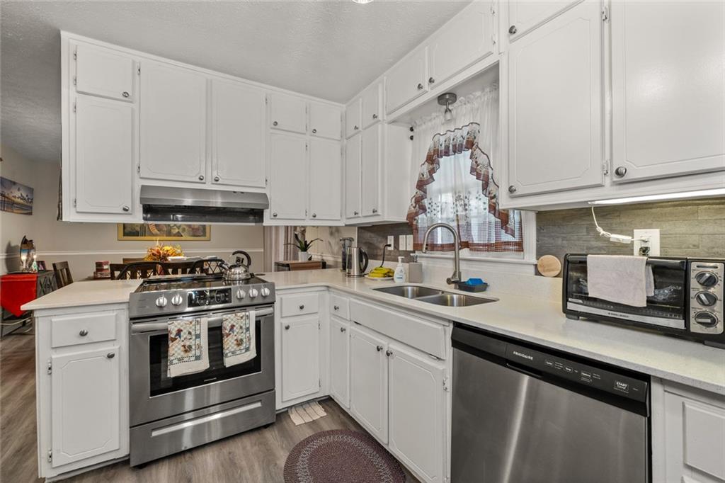 999 Chestnut Oak Court
