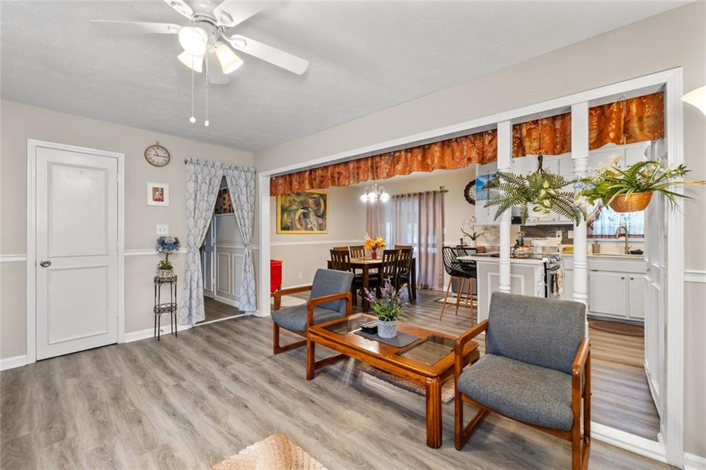 999 Chestnut Oak Court