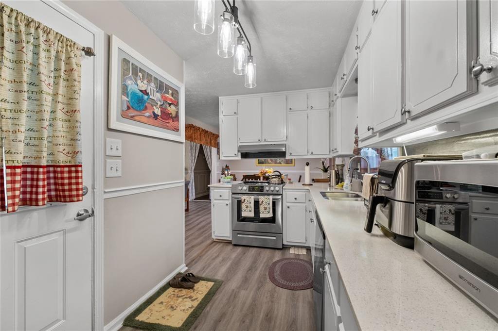 999 Chestnut Oak Court