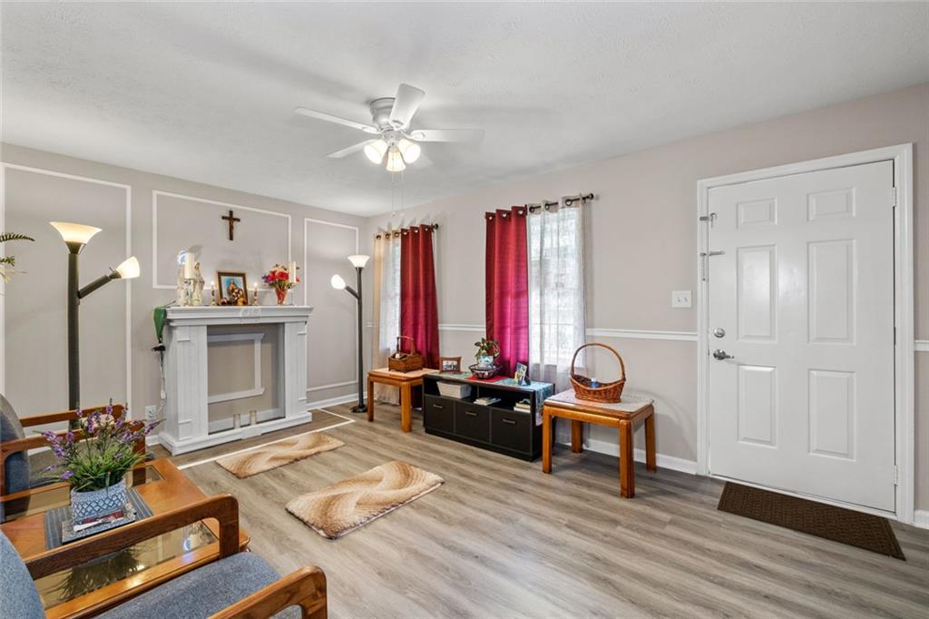 999 Chestnut Oak Court