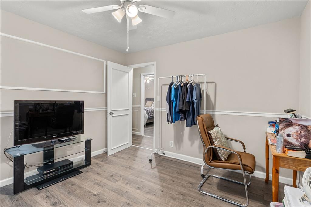 999 Chestnut Oak Court