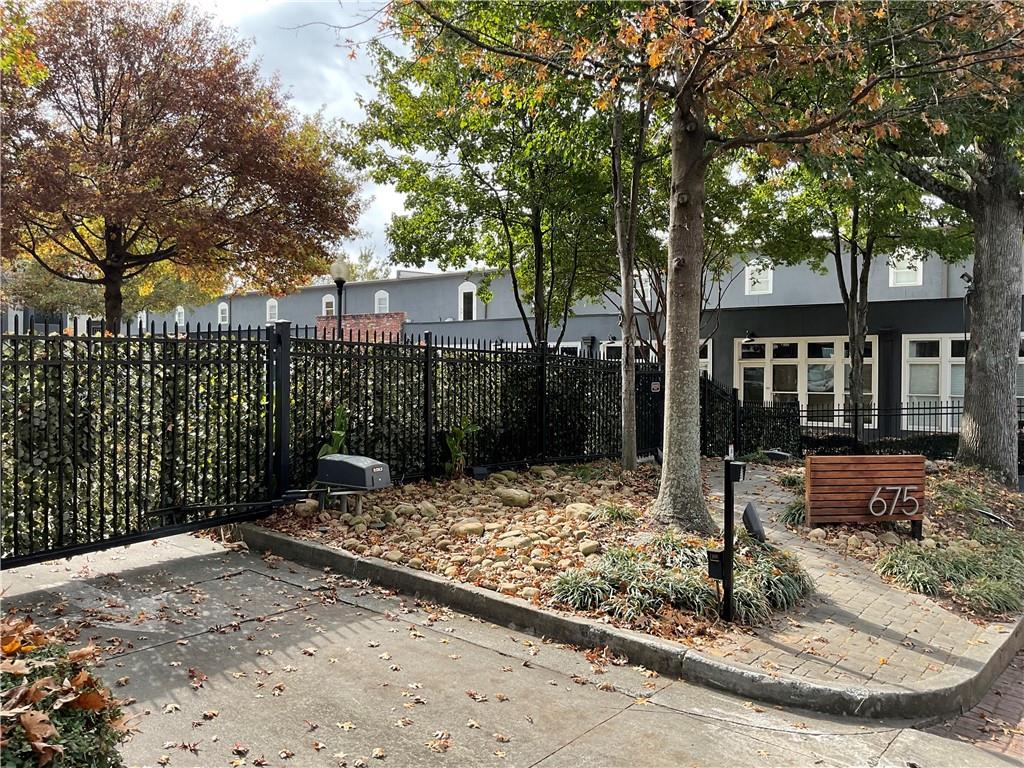 675 Greenwood Avenue NE Unit 109