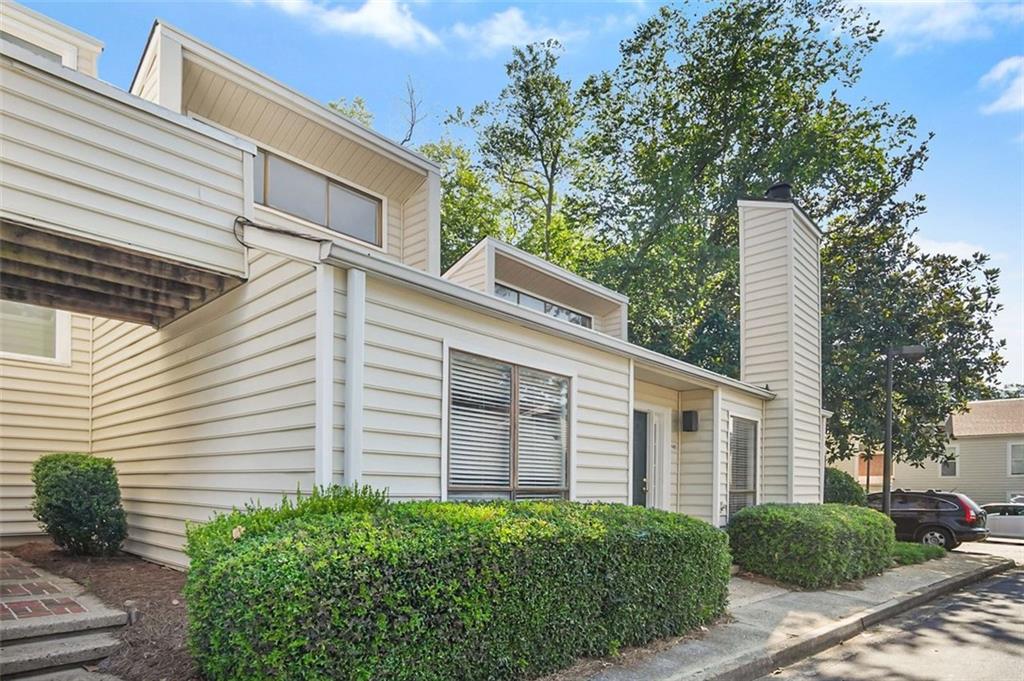 645 SERRAMONTE Drive