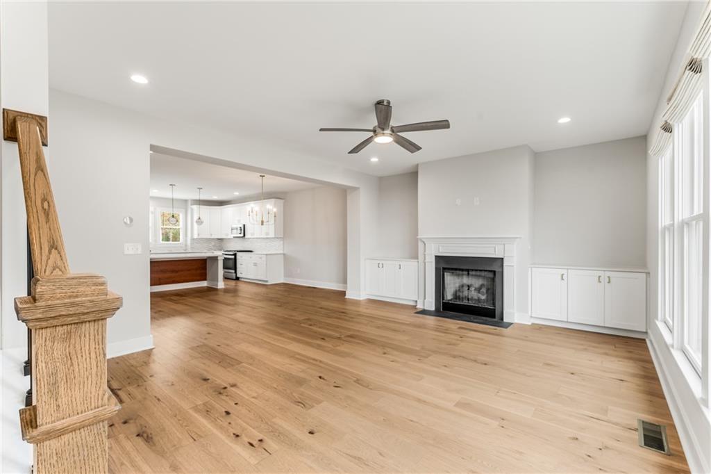 370 THRASHER Street Unit 2