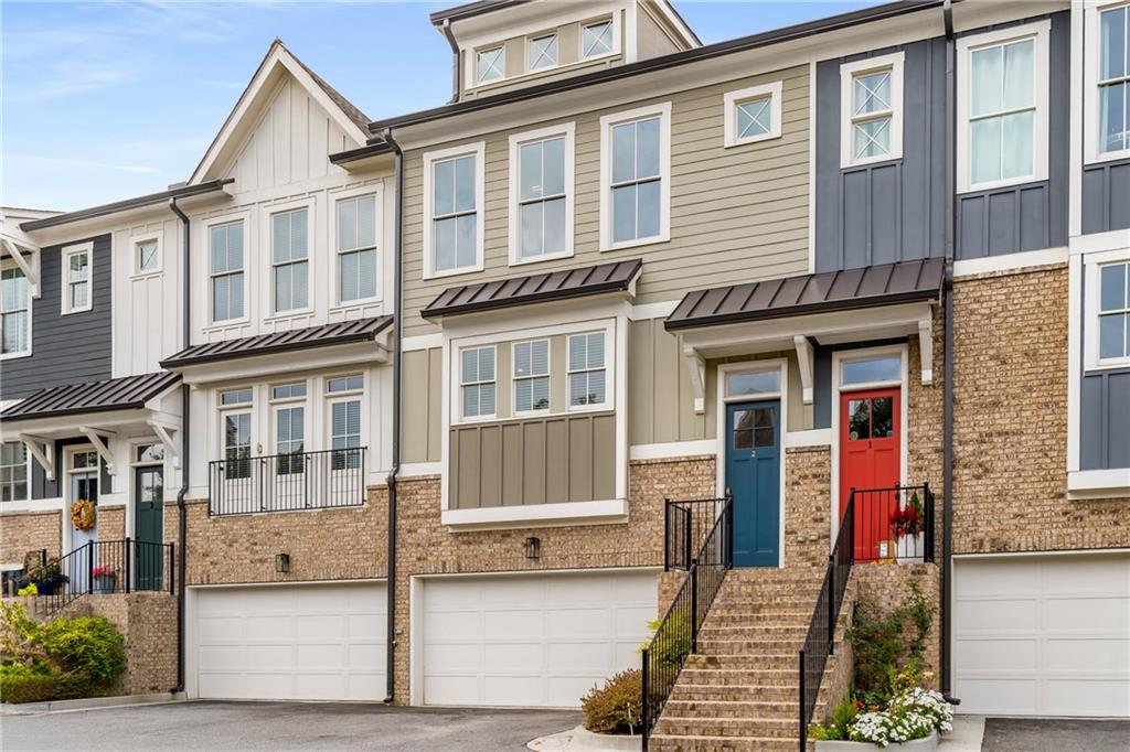 370 THRASHER Street Unit 2