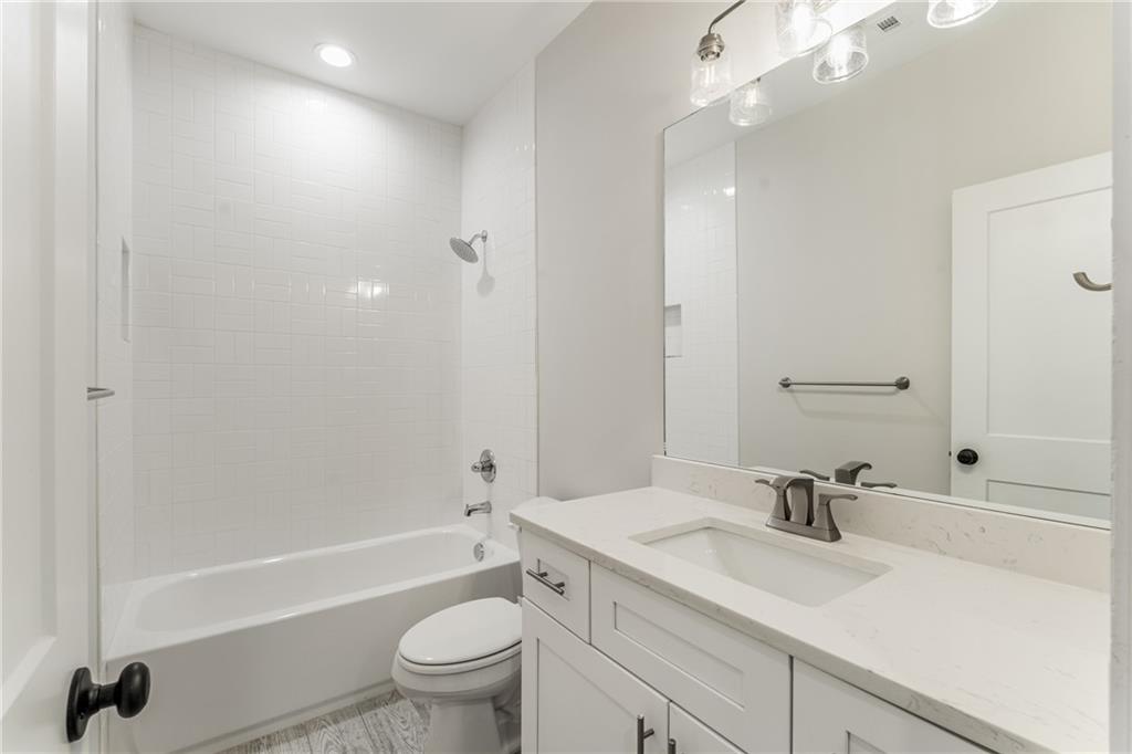 370 THRASHER Street Unit 2