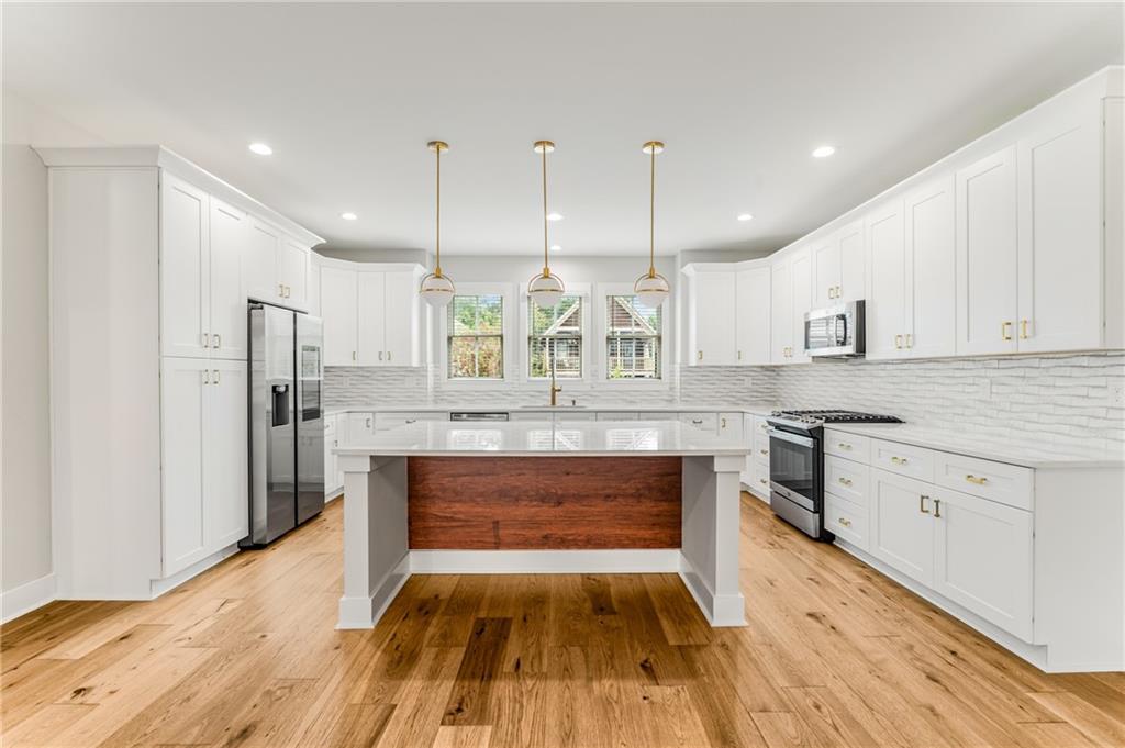 370 THRASHER Street Unit 2