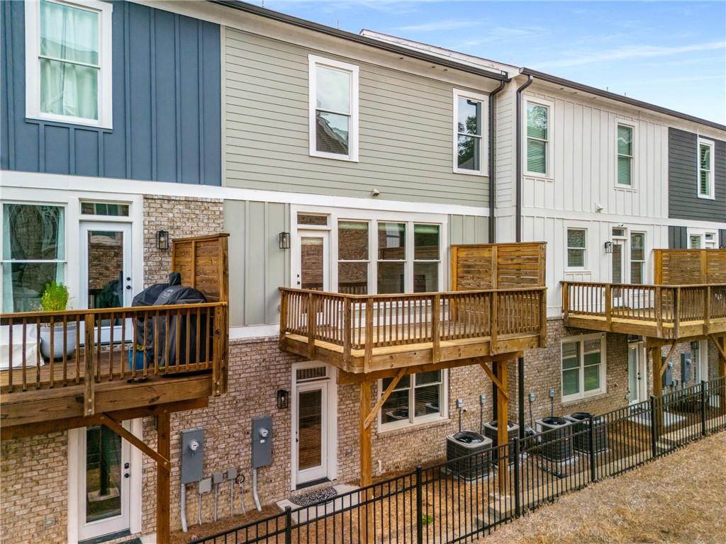 370 THRASHER Street Unit 2