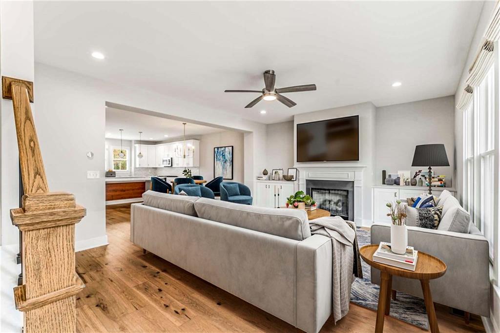 370 THRASHER Street Unit 2
