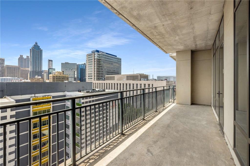 565 Peachtree Street NE Unit 1206
