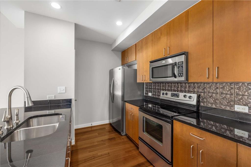 565 Peachtree Street NE Unit 1206