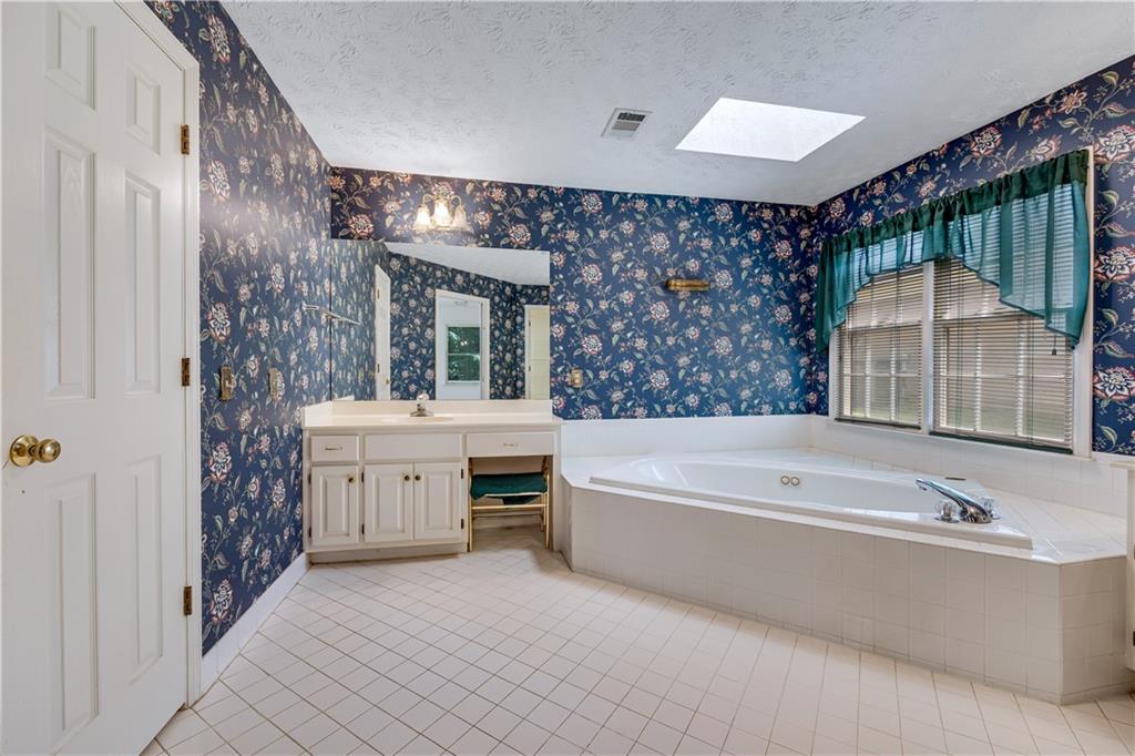 6223 INDEPENDENCE Drive