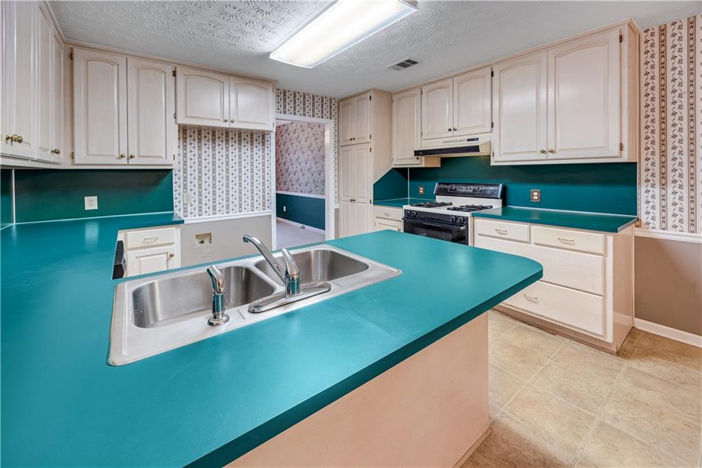 6223 INDEPENDENCE Drive