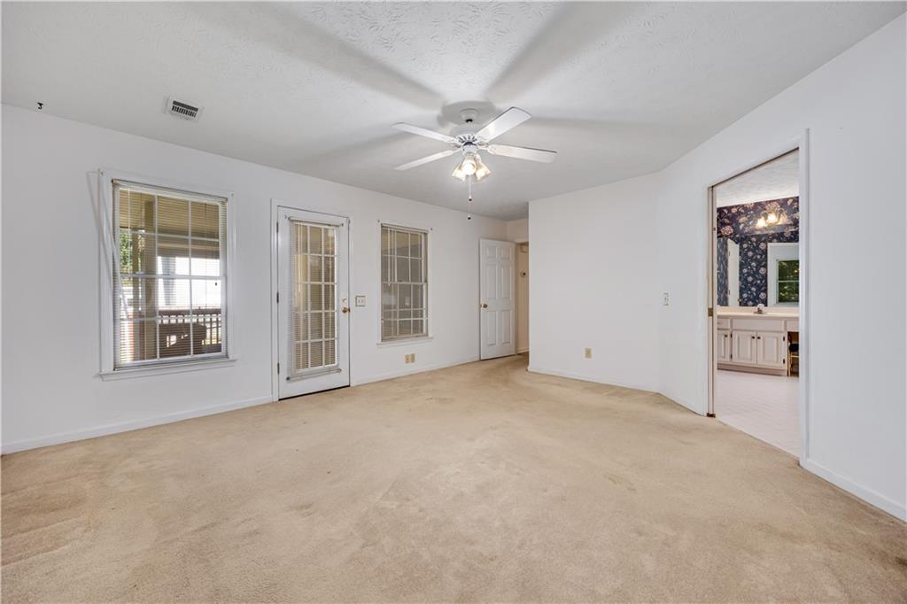 6223 INDEPENDENCE Drive