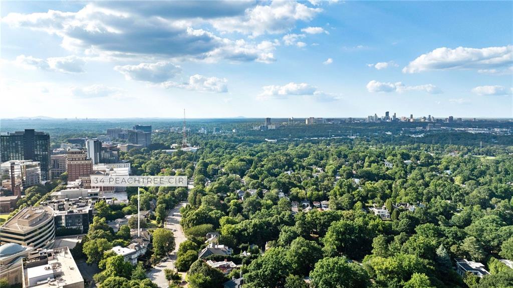 34 PEACHTREE Circle NE